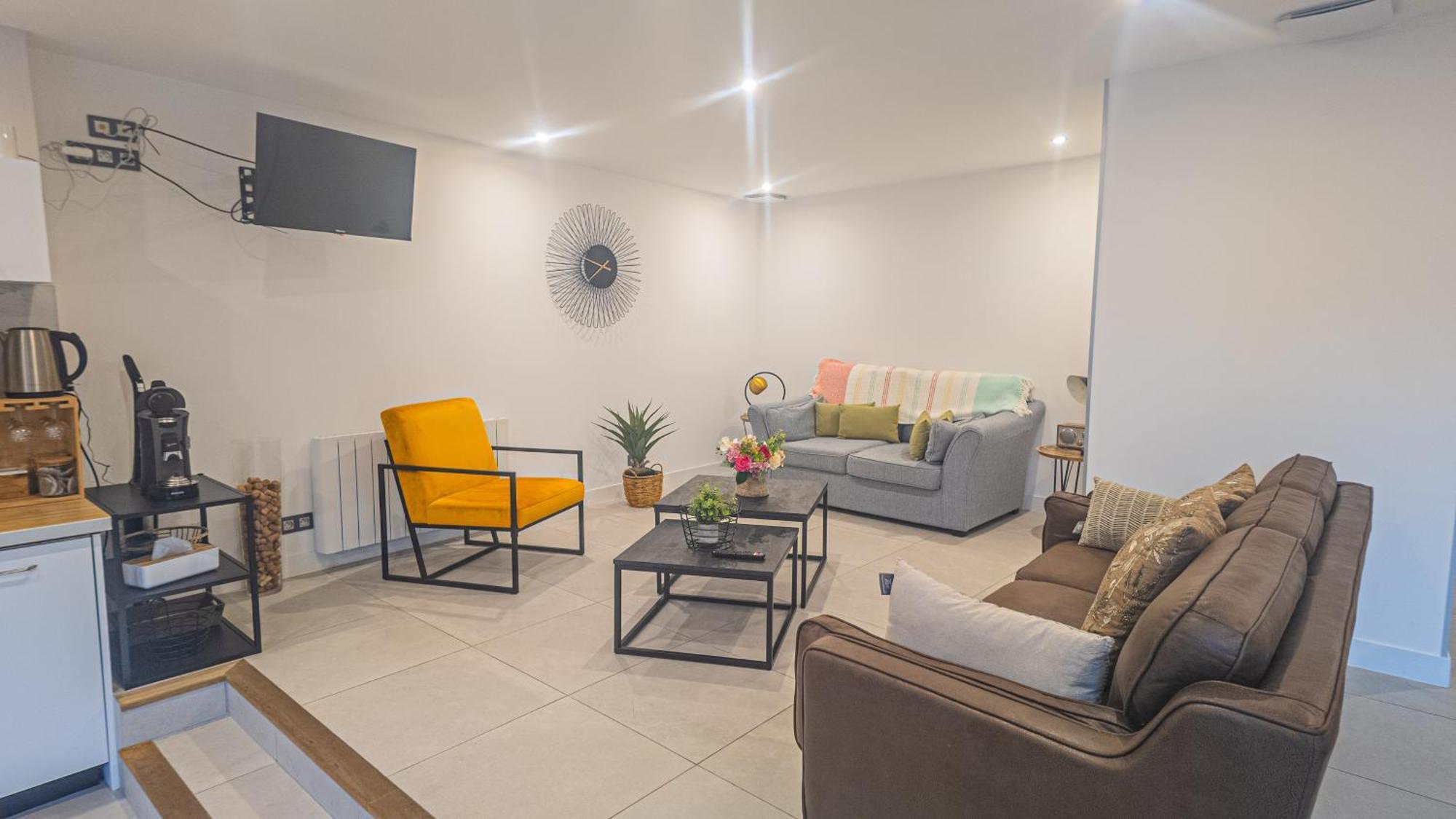 Jacuzzi Terrasse 86 - Terrasse & Climatisation - 4 Personnes - Bnb 에페르네이 외부 사진